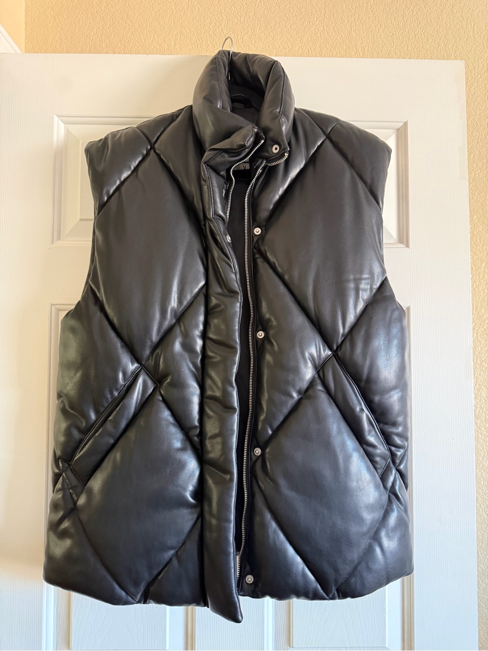 Abercrombie Black Quilted Faux-Leather Puffer Vest